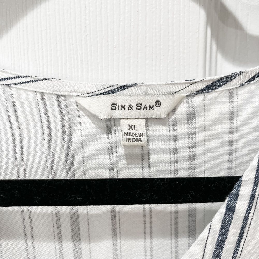Striped Button Down Top - Picture 3 of 4